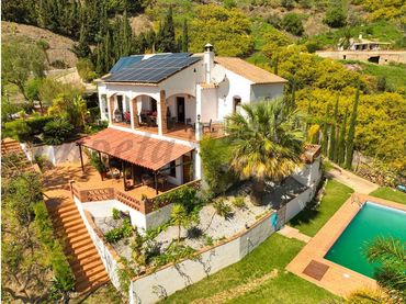 Casa con piscina en venta en Frigiliana