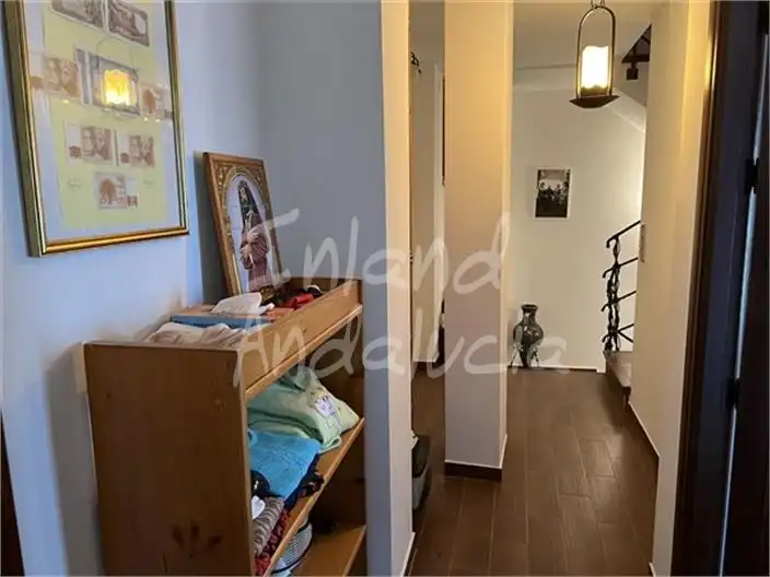 Casa adosada en venta en Frailes con Terraza y Internet