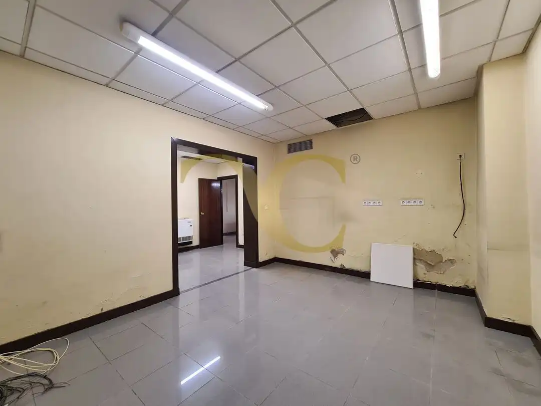 Commercial properties for rent in Gijón   with Air Conditioner