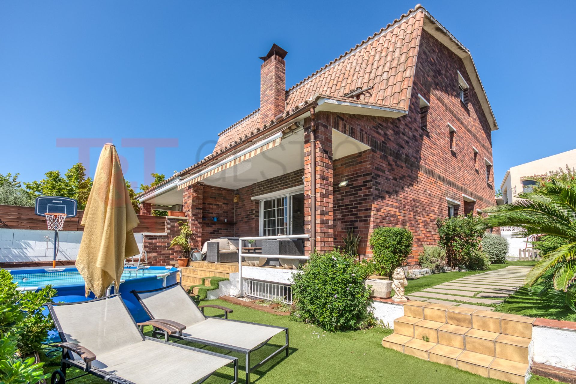 Single-family semi-detached for sale in Carrer Verge de Montserrat, 12, Tiana