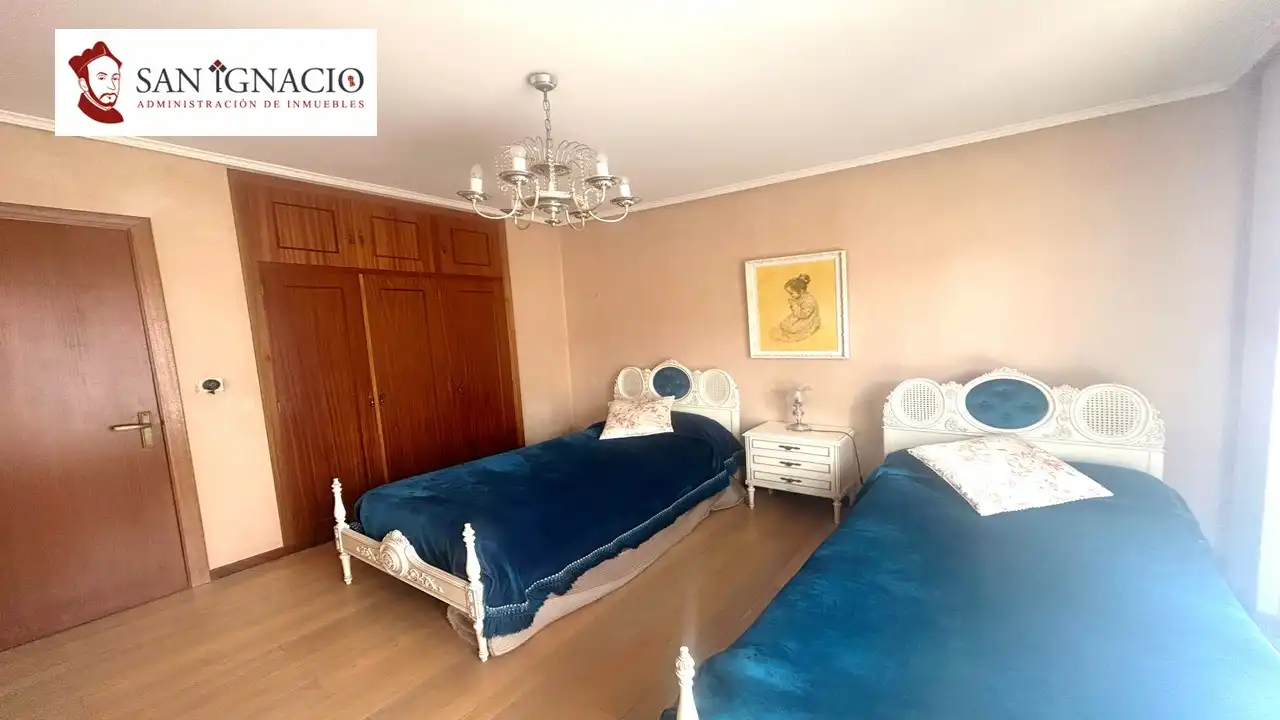 Habitación de Piso en venta en Villarcayo de Merindad de Castilla la Vieja con Amueblado y Balcón
