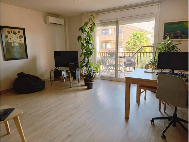 Casa adosada en Venta en Avenida lerida en Torrefarrera