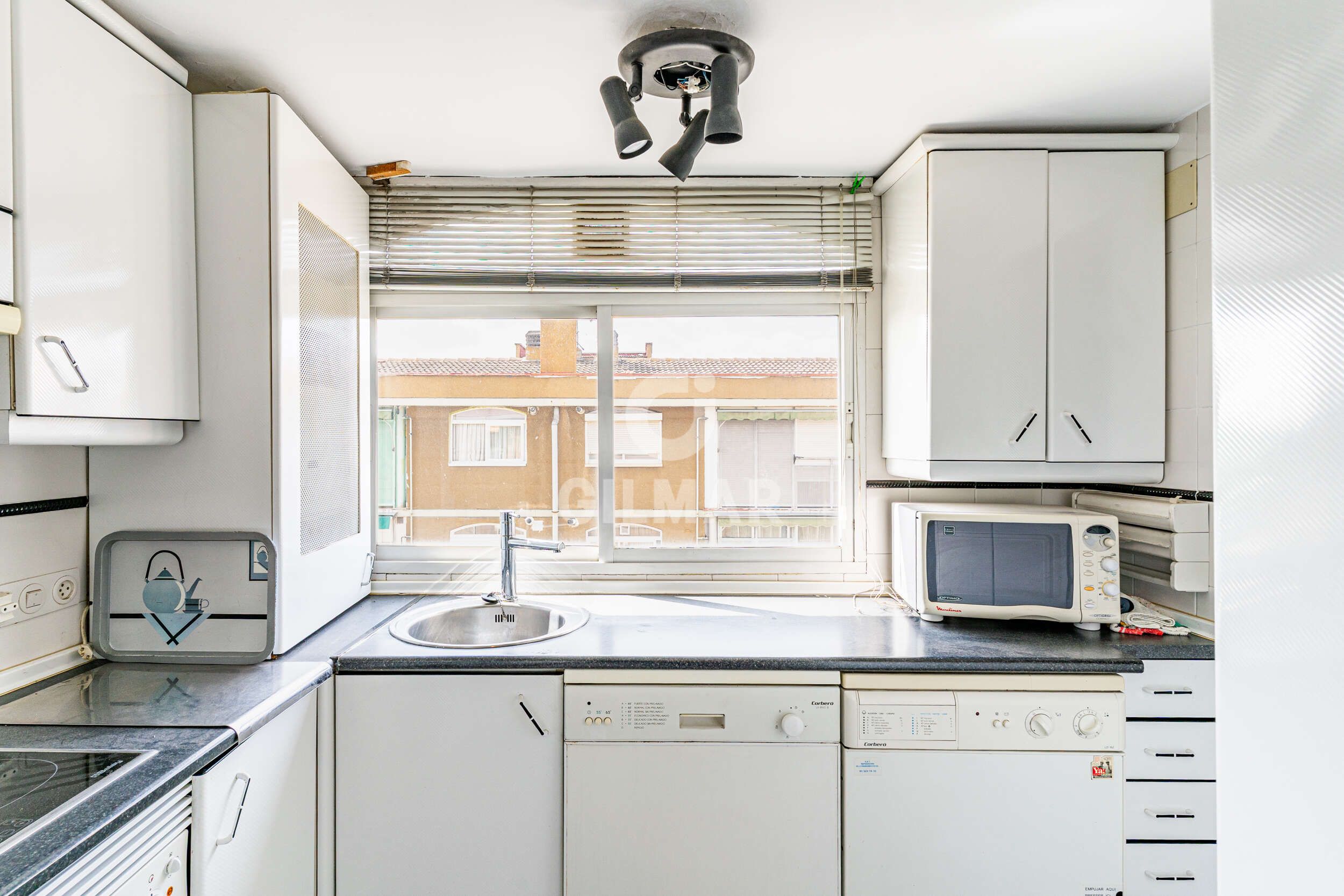 Cocina de Piso en venta en  Madrid Capital con Calefacción y Balcón