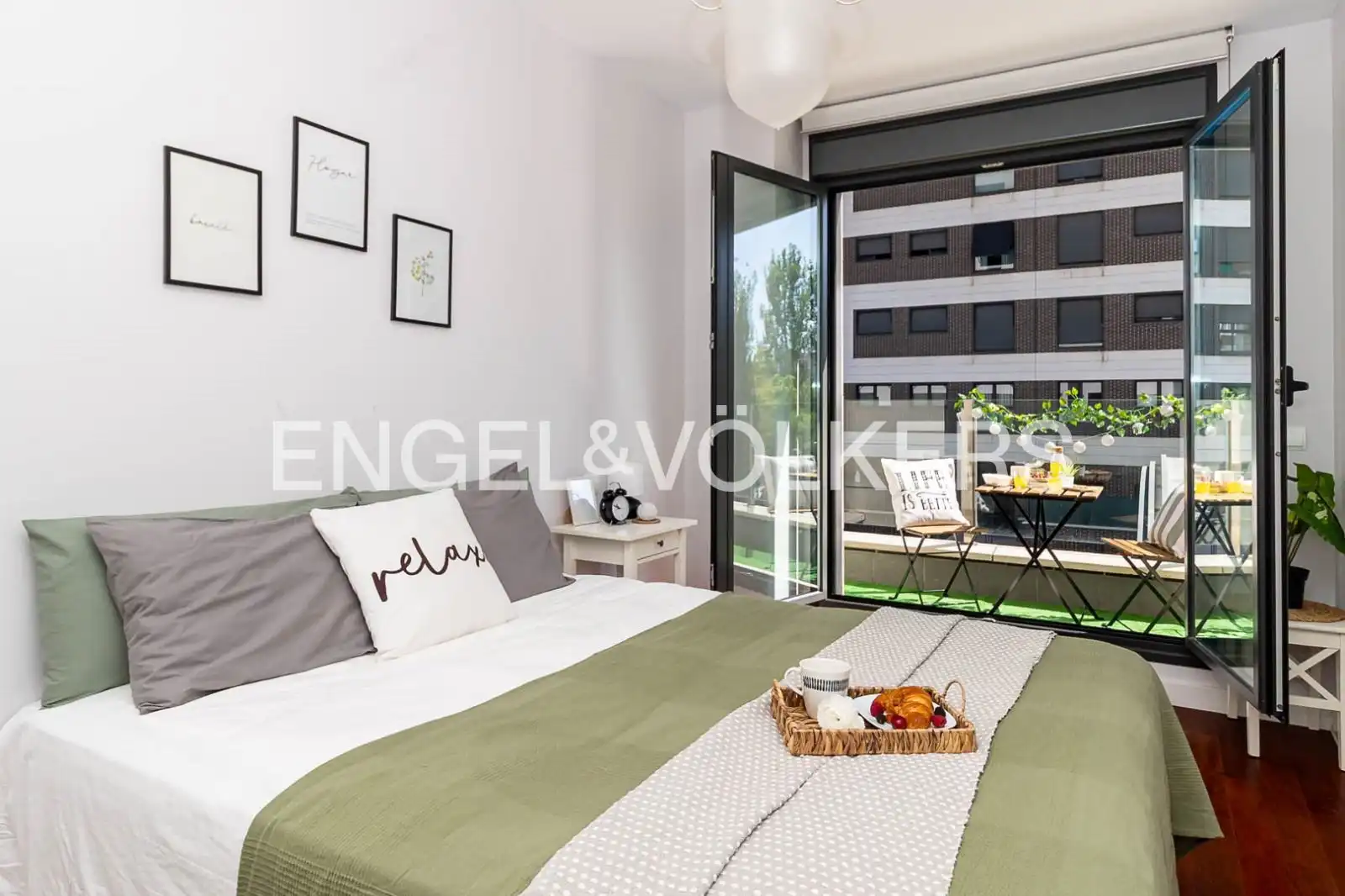 Bedroom of Flat for rent in Madrid  with Air Conditioner, Heating and Private garden