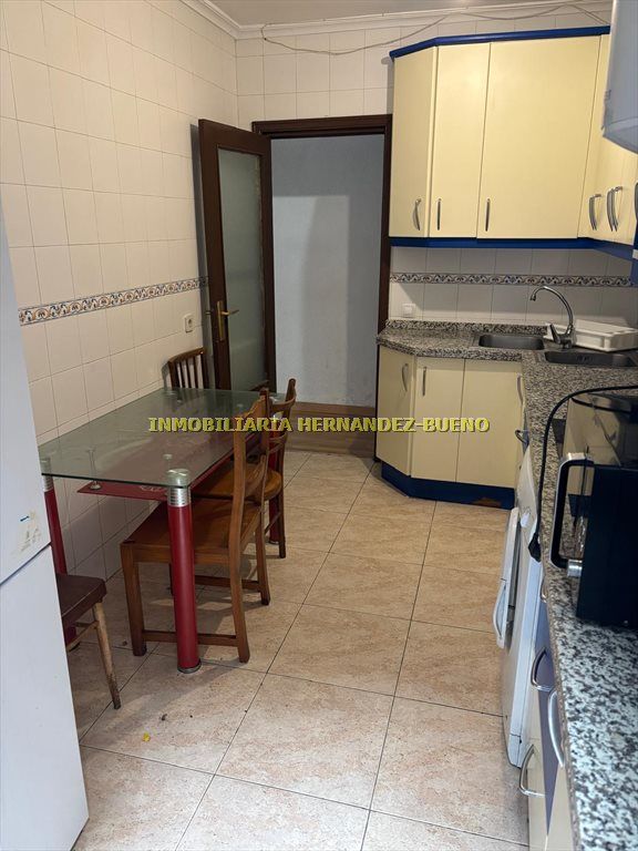 Cuina de Pis en venda en Salamanca Capital amb Calefacció, Terrassa i Moblat