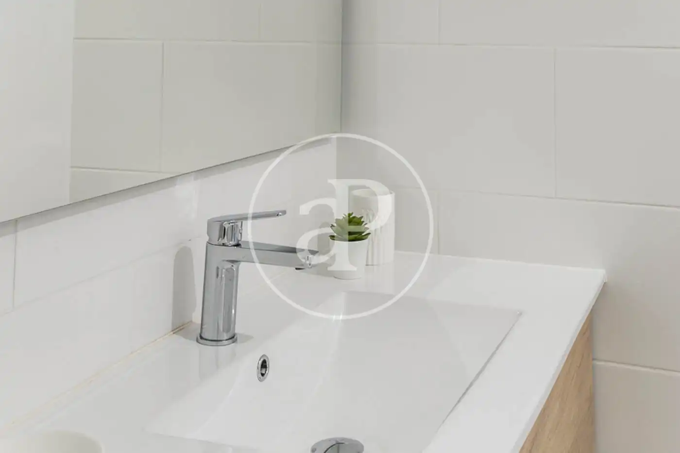 Badezimmer von Wohnung zum Verkauf in Barcelona mit Heizung, Terrasse und Möbliert