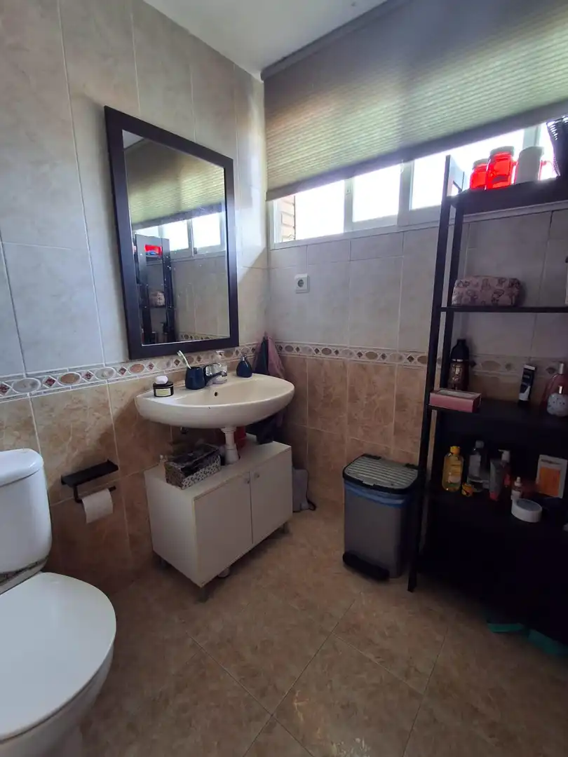 Bany de Apartament en venda en Aldaia amb Balcó