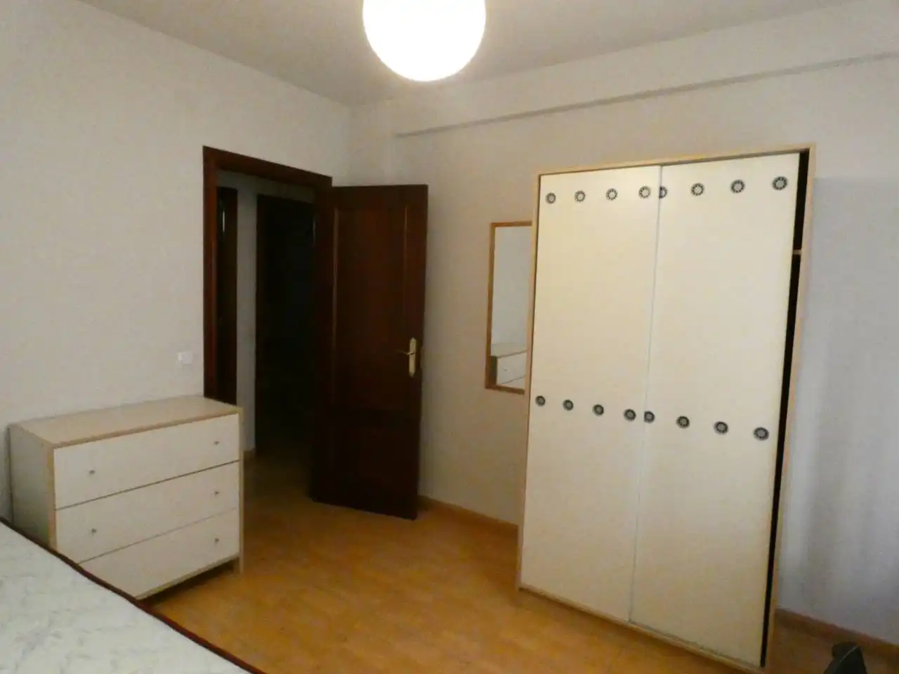 Flat for rent in Calle COVARRUBIAS, Avenida Europa - San Antón