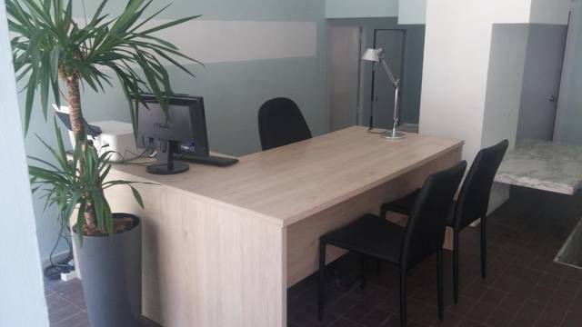 Local comercial en Alquiler en del General Moragues en Mestral