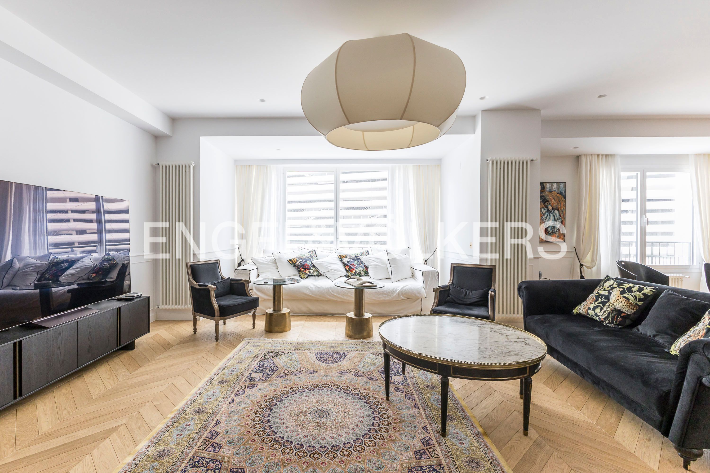 Living room of Flat for sale in  Madrid Capital  with Air Conditioner, Heating and Terrace