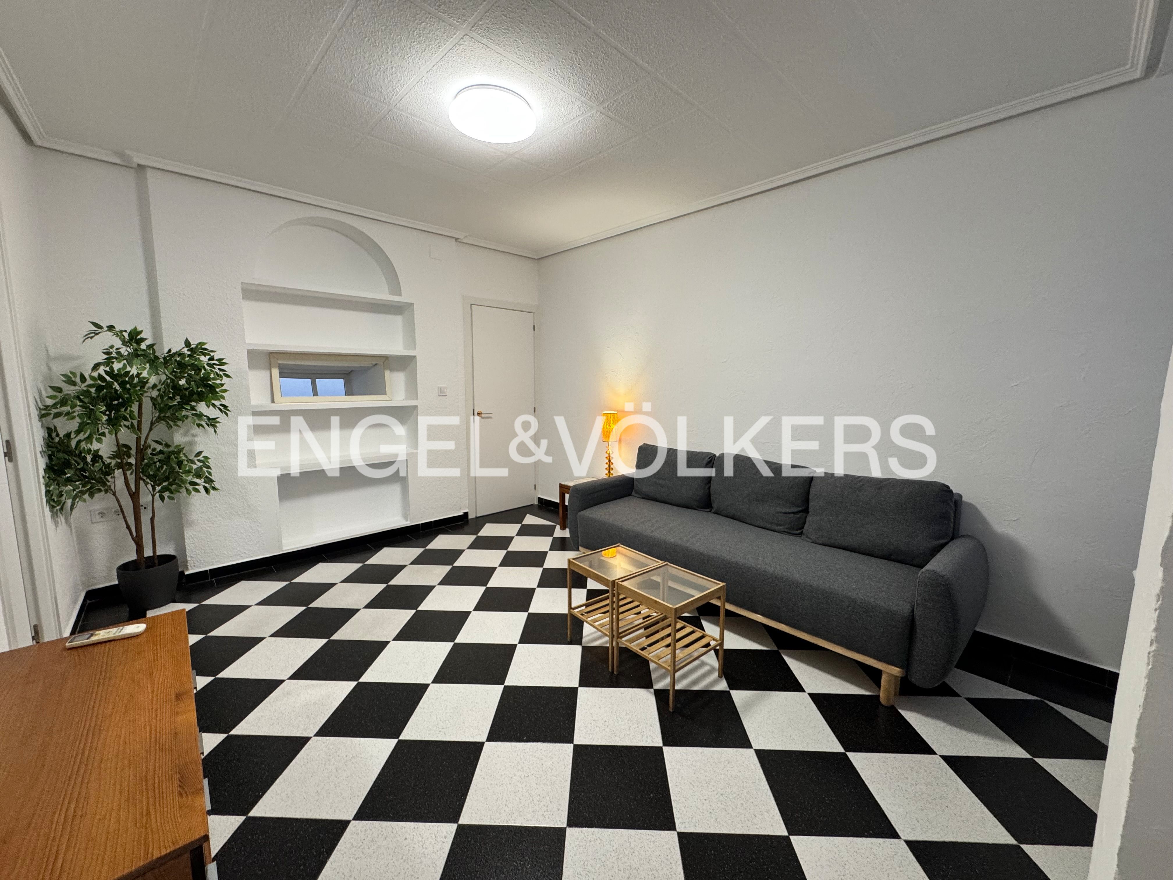 Sala d'estar de Pis de lloguer en  Valencia Capital amb Aire condicionat, Calefacció i Moblat