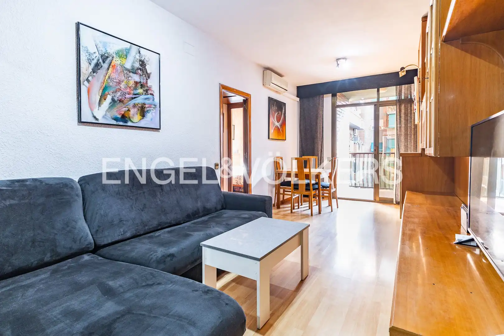 Außenansicht von Wohnung zum Verkauf in Barcelona mit Klimaanlage, Heizung und Privatgarten