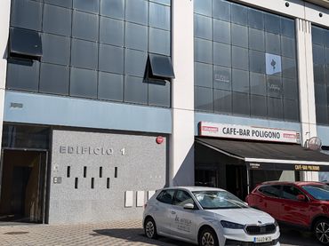 Office space with lift to rent in Acueducto 24