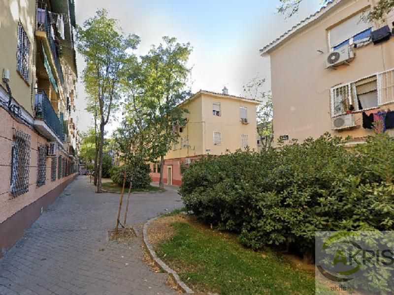 Exterior view of Planta baja for sale in  Madrid Capital  with Terrace