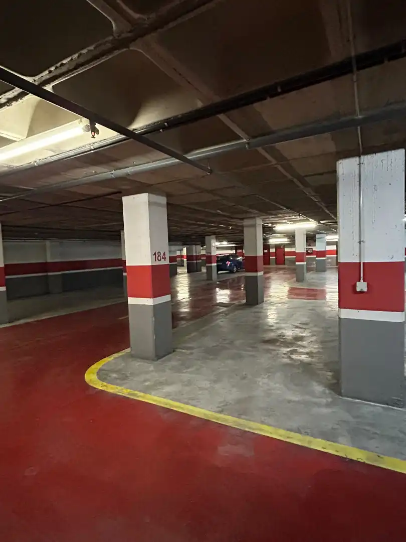 Double with lift for sale in Avinguda de Francesc Macià 45, imagen 9