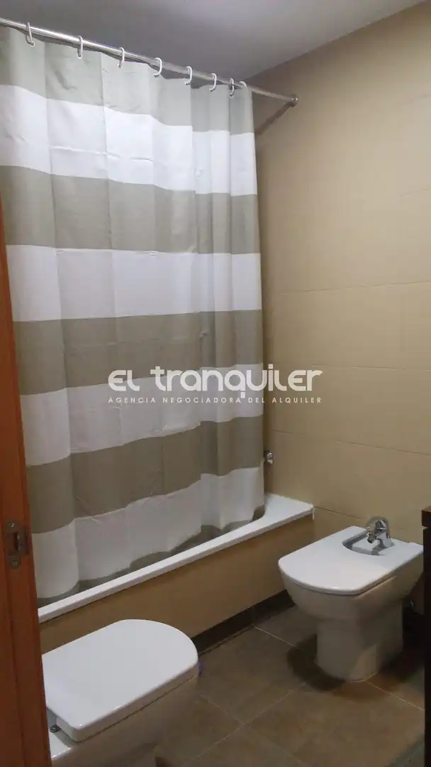 Baño de Piso de alquiler en Leganés con Terraza, Trastero y Piscina