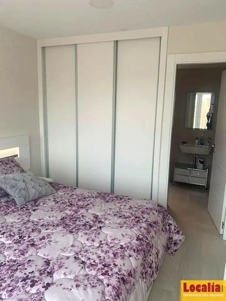 Schlafzimmer von Wohnung zum Verkauf in Palencia mit Möbliert