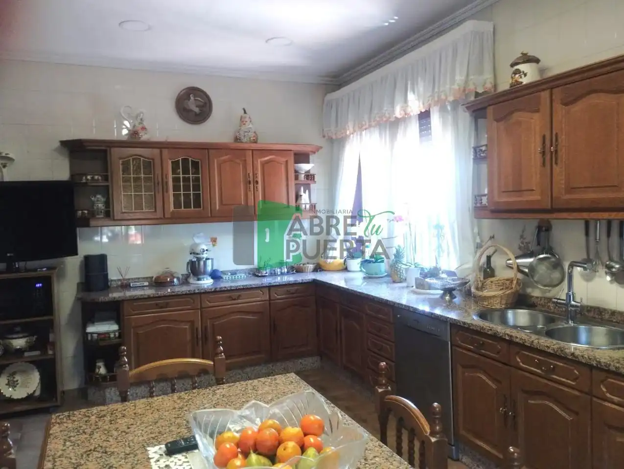 Kitchen of Houses for sale in Ourense Capital   with Heating, Private garden and Terrace