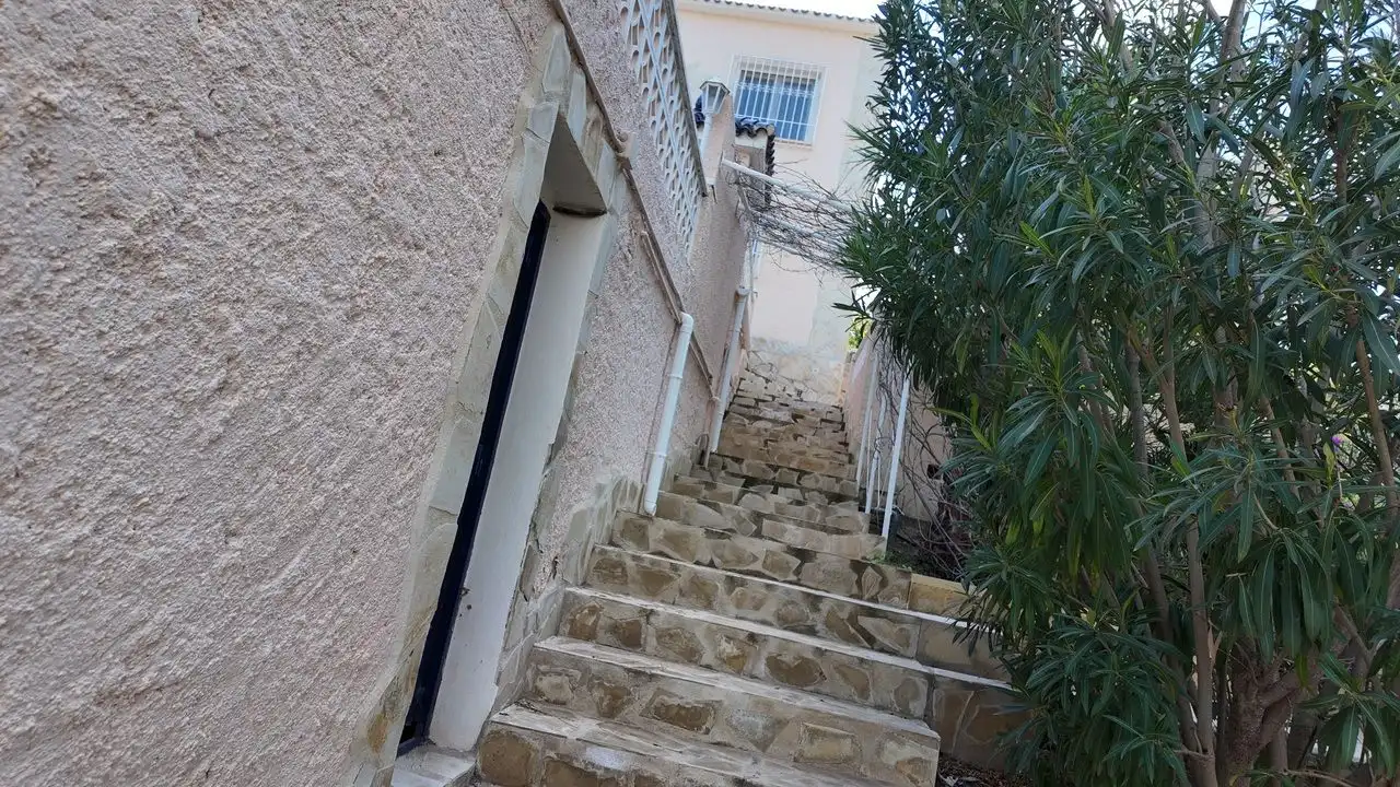Vista exterior de Casa o chalet en venta en L'Alfàs del Pi con Aire acondicionado, Calefacción y Jardín privado
