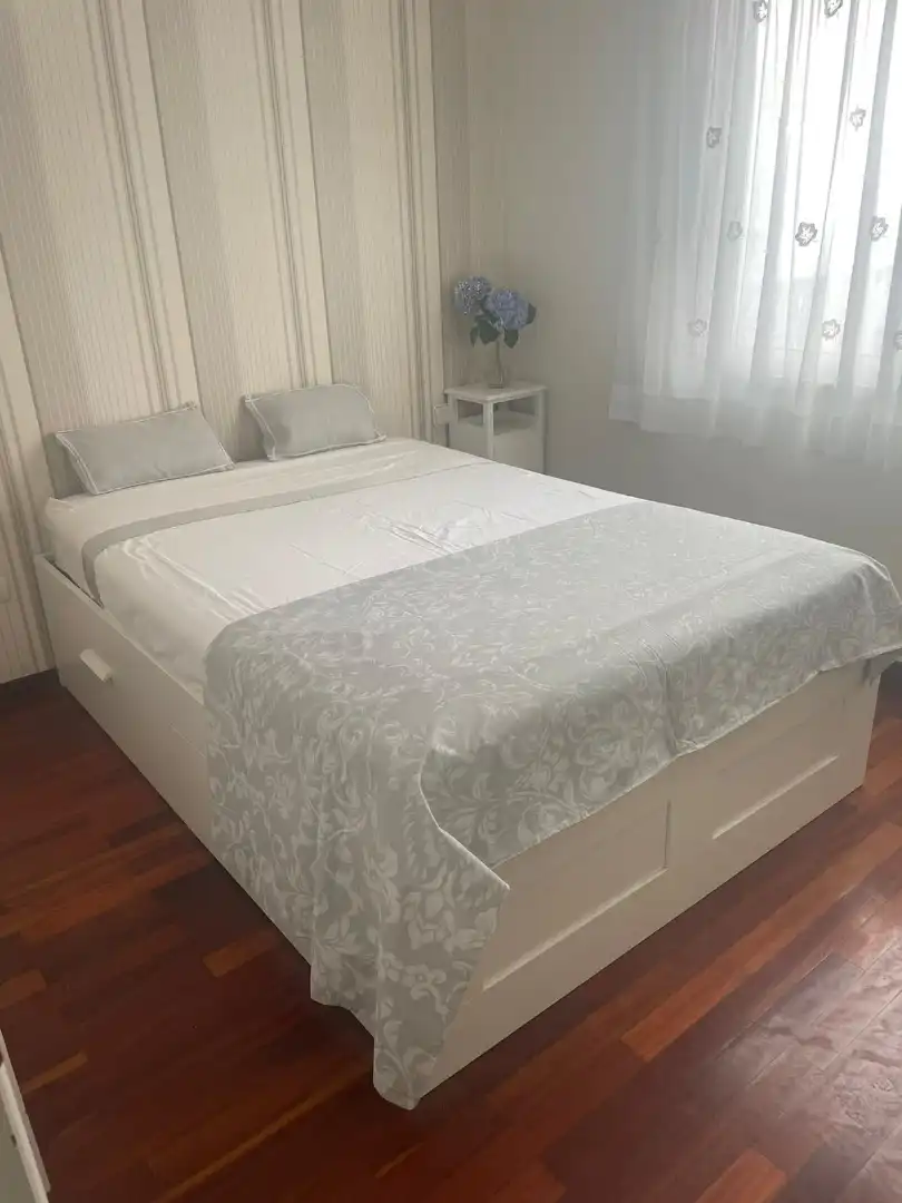 Schlafzimmer von Wohnung zur Miete in Ferrol mit Möbliert, Ofen und Waschmaschine