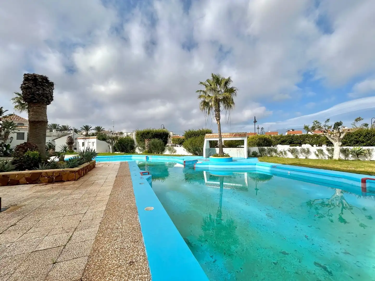 Swimming pool of Attic for sale in Roquetas de Mar  with Private garden, Terrace and Furnished