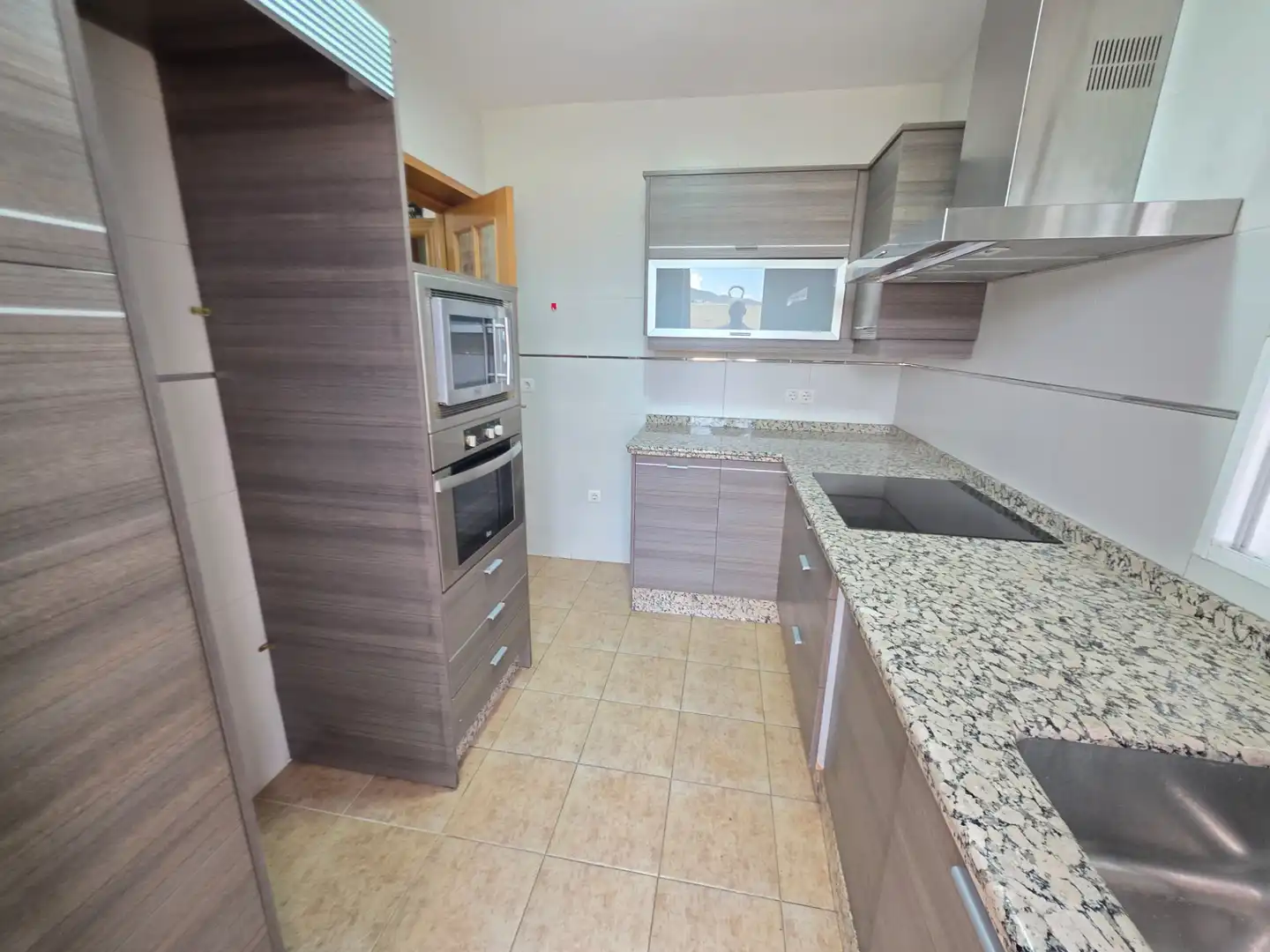 Cocina de Ático en venta en La Zubia con Aire acondicionado, Calefacción y Terraza