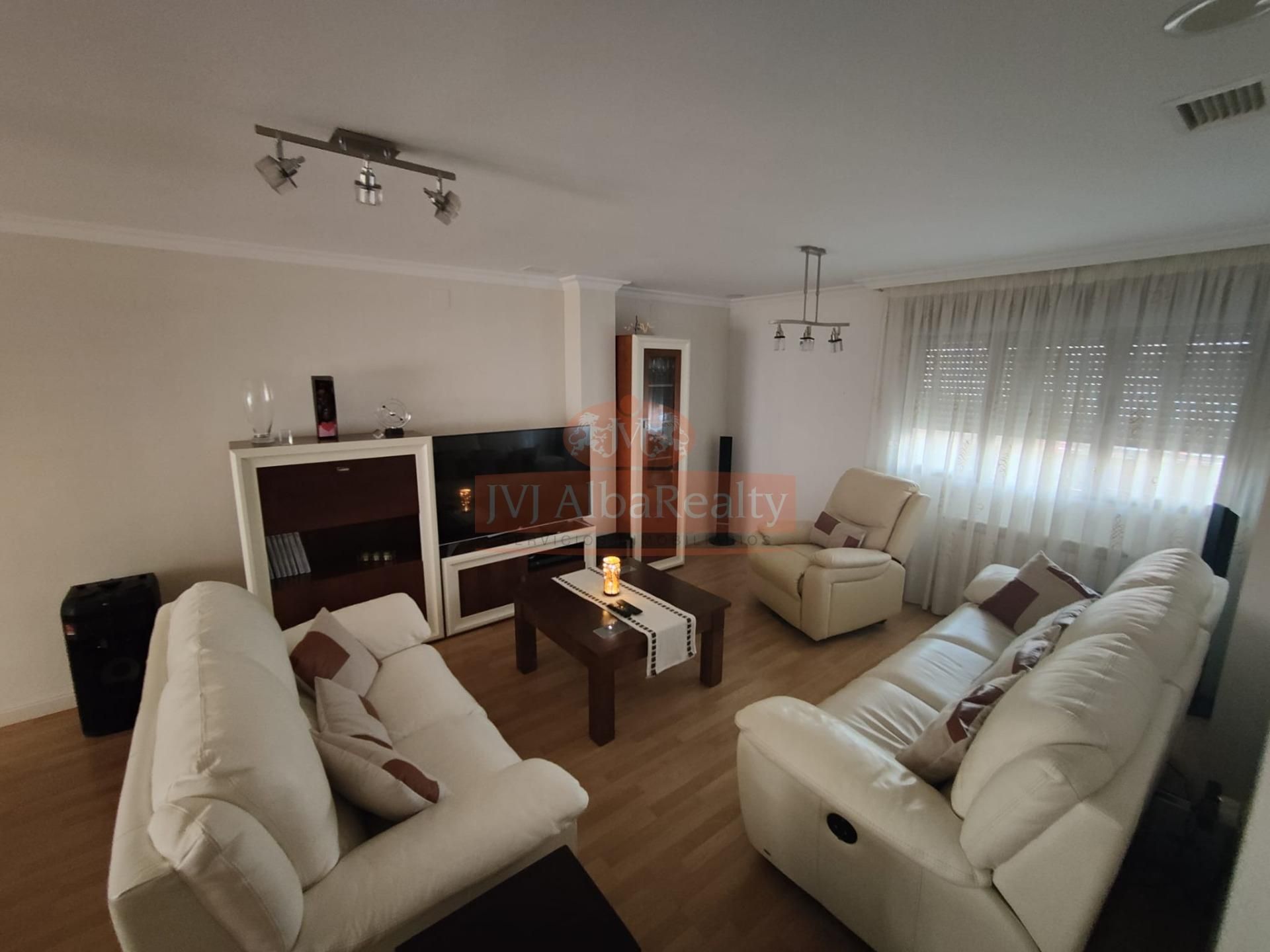 Sala d'estar de Casa adosada en venda en  Albacete Capital amb Aire condicionat, Calefacció i Terrassa