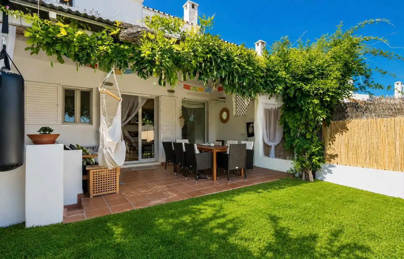 Casa a schiera con giardino in vendita a San Enrique - Guadiaro -  Pueblo Nuevo