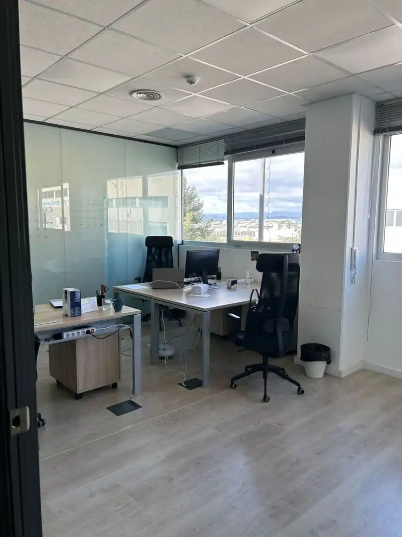 Industrial building to rent in Fuente del Jarro, imagen 3