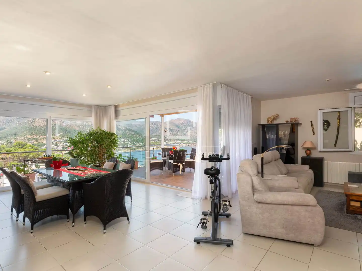 Sala d'estar de Casa o xalet en venda en El Port de la Selva amb Calefacció, Terrassa i Traster