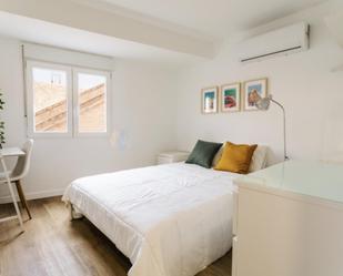 Dormitori de Apartament per a compartir en  Valencia Capital amb Aire condicionat