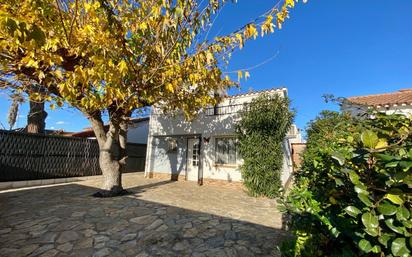 Vista exterior de Casa o xalet en venda en Roses amb Aire condicionat, Calefacció i Jardí privat
