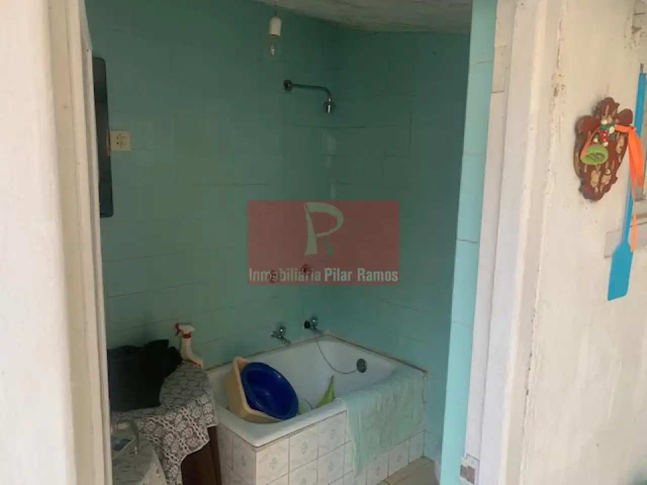 Bathroom of Houses for sale in San Andrés del Rabanedo  with Heating, Private garden and Parquet flooring