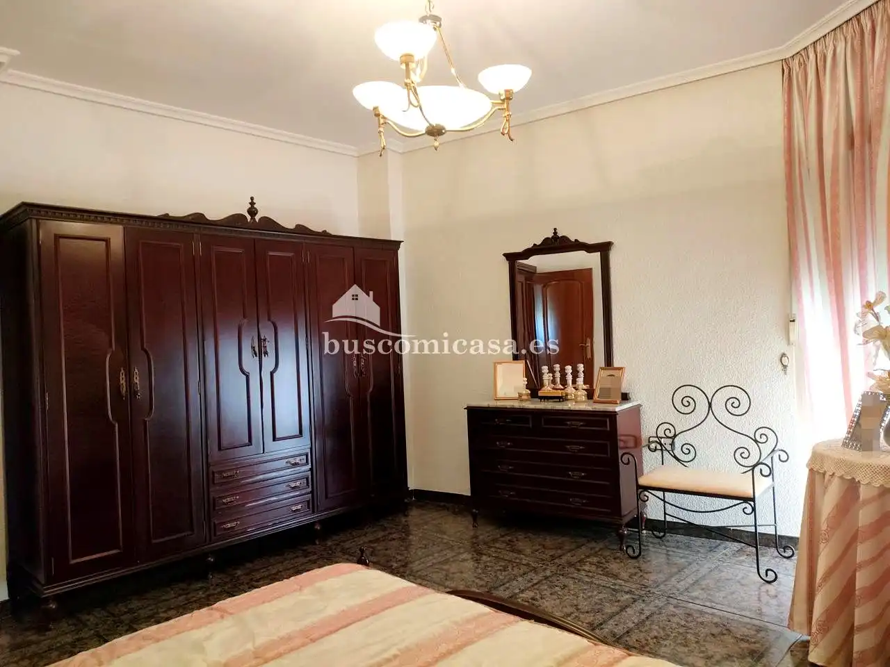 Dormitori de Casa o xalet en venda en Mengíbar amb Aire condicionat i Terrassa