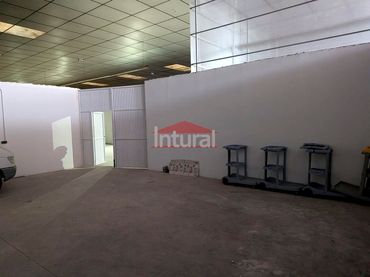 Nau industrial de lloguer a A