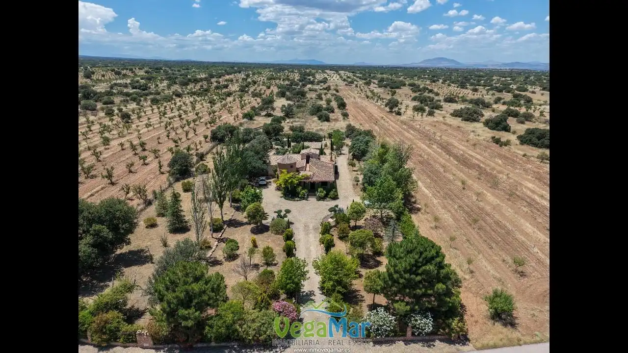 Country homes for sale in Freila