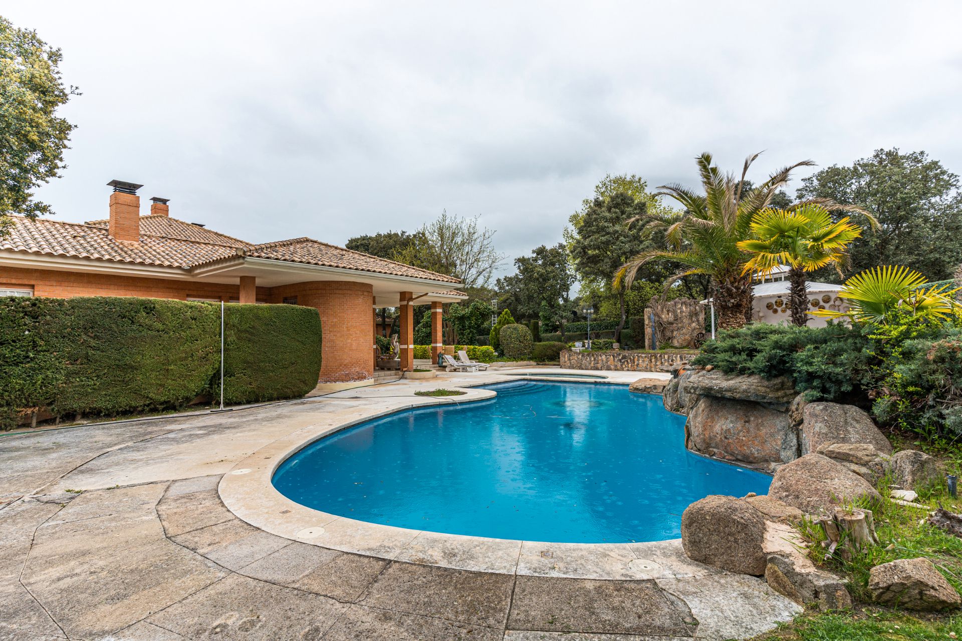 Piscina de Casa o chalet en venta en Villanueva de la Cañada con Aire acondicionado, Calefacción y Jardín privado
