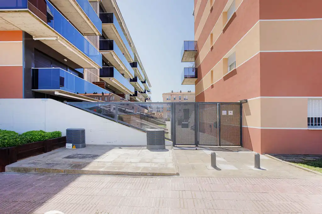 Aparcament de Pis en venda en Calonge i Sant Antoni amb Piscina