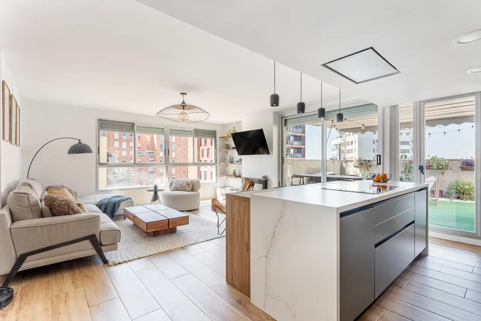 Sala de estar de Ático en venta en Valencia con Aire acondicionado, Calefacción y Jardín privado
