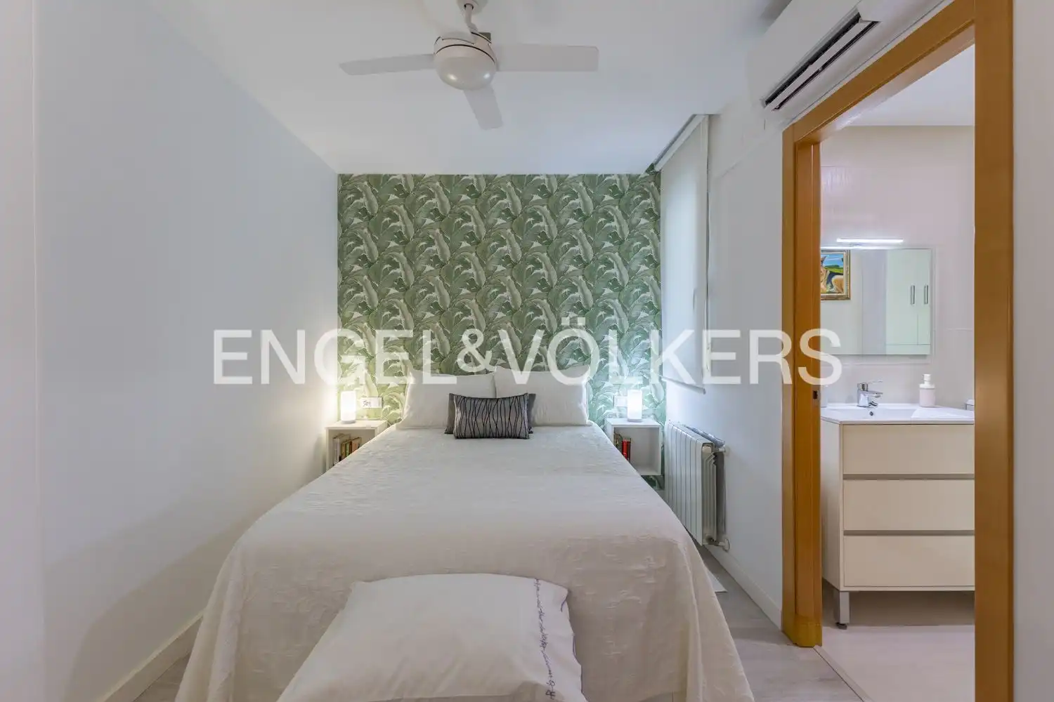 Bedroom of Flat for sale in Valencia  with Air Conditioner and Heating