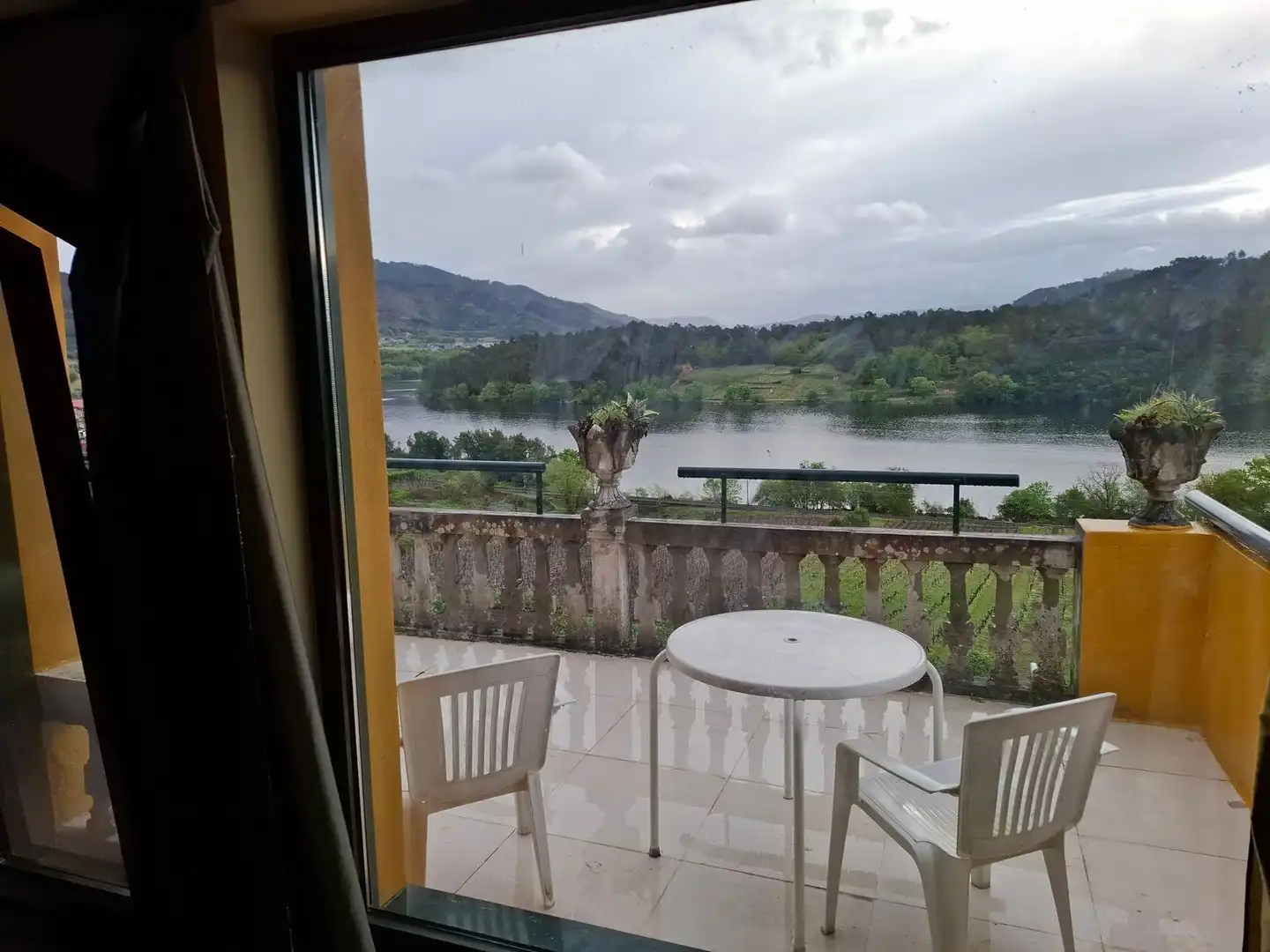 Flat for rent in Cenlle, Ourense
