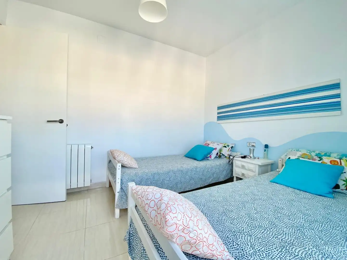 Schlafzimmer von Einfamilien-Reihenhaus zum Verkauf in El Vendrell mit Klimaanlage, Heizung und Terrasse