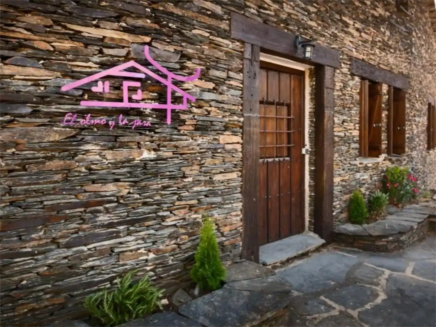 Vista exterior de Casa o chalet en venta en Majaelrayo con Balcón