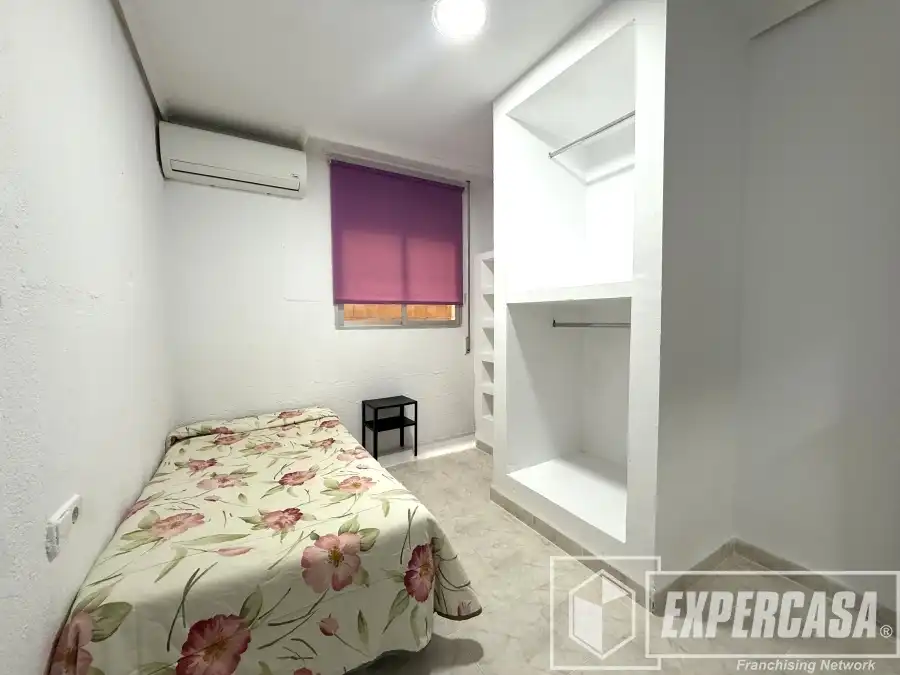 Dormitori de Casa o xalet en venda en Riba-roja de Túria amb Aire condicionat i Terrassa