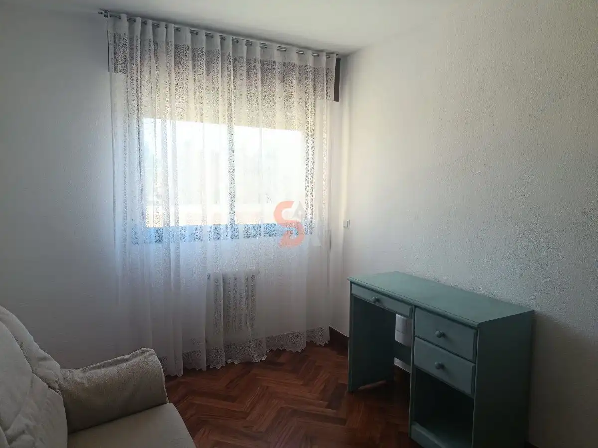 Bedroom of Flat for rent in Valladolid  with Heating, Terrace and Storage room