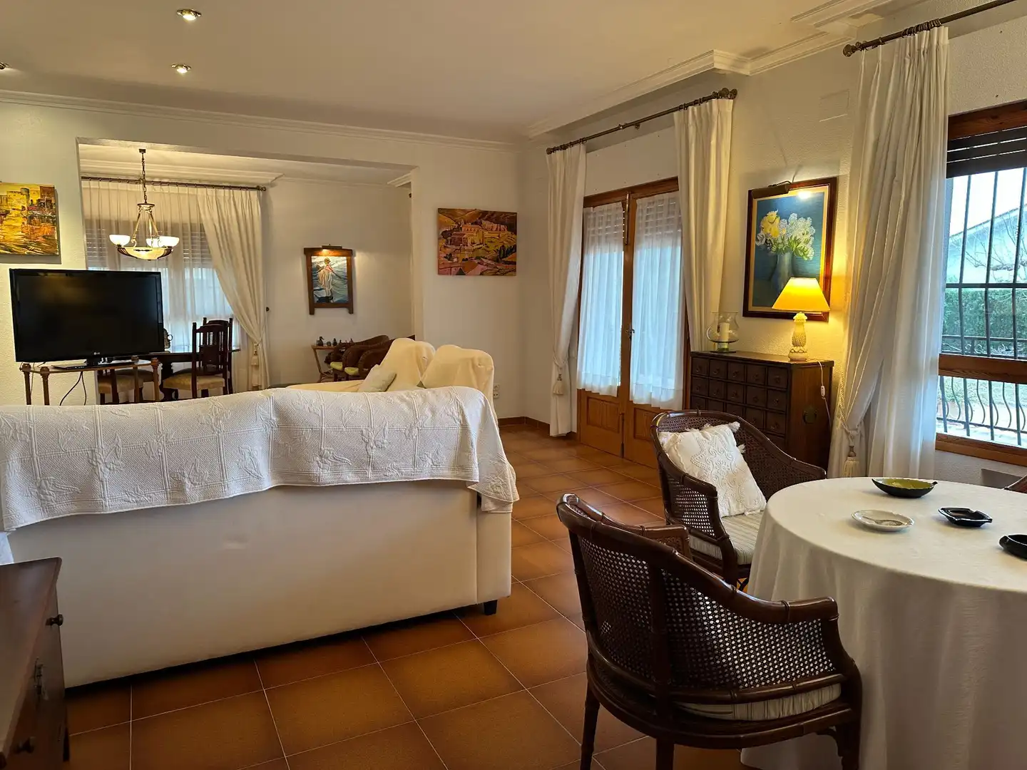 Sala d'estar de Casa o xalet en venda en Ontinyent amb Aire condicionat, Calefacció i Jardí privat