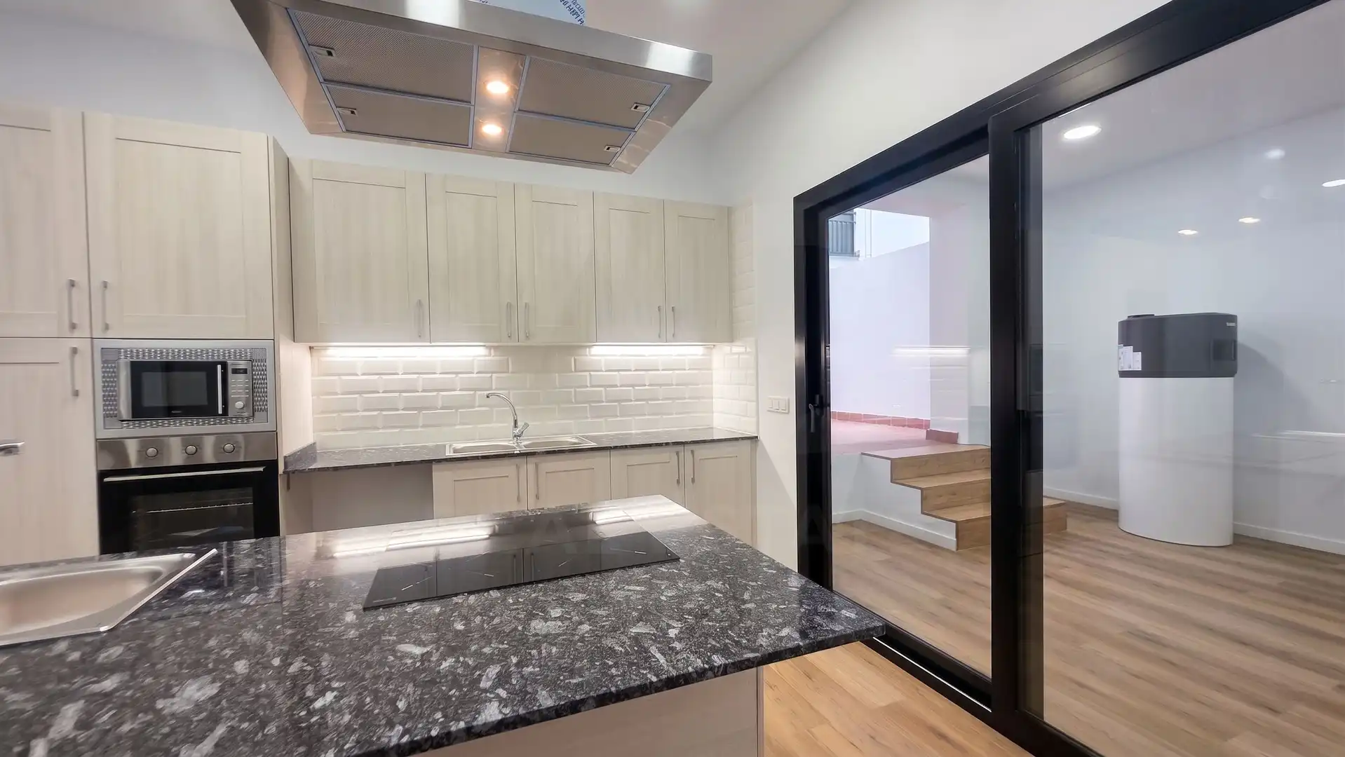 Kitchen of Flat for sale in Girona  with Air Conditioner, Heating and Terrace