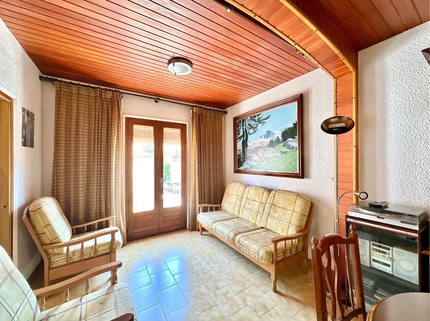 Sala d'estar de Casa o xalet en venda en Ripoll amb Jardí privat i Forn