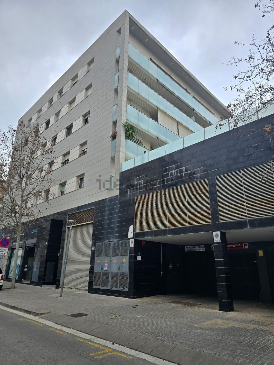 Vista exterior de Dúplex en venda en Mataró amb Terrassa i Balcó