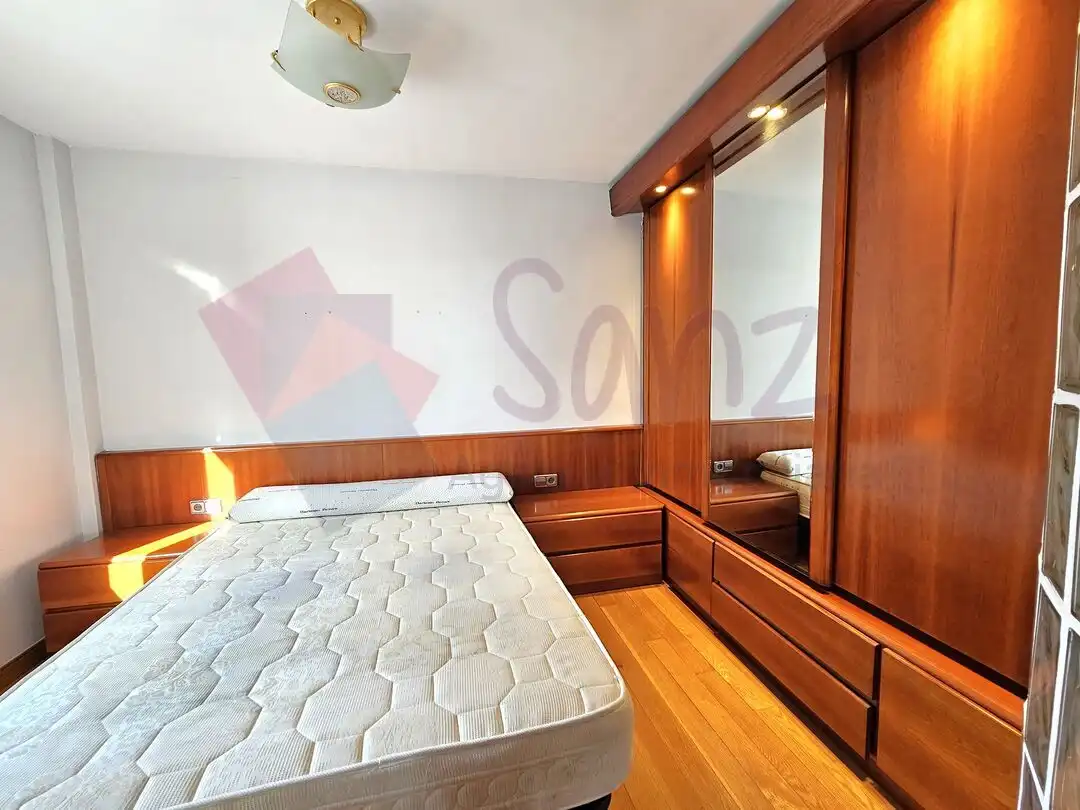 Bedroom of Flat for sale in  Logroño  with Air Conditioner and Heating